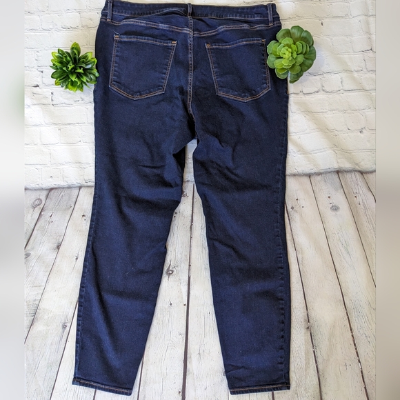 OLD NAVY Mid-Rise Rockstar Super Skinny Dark wash Stretch Jeans - Picture 2 of 9